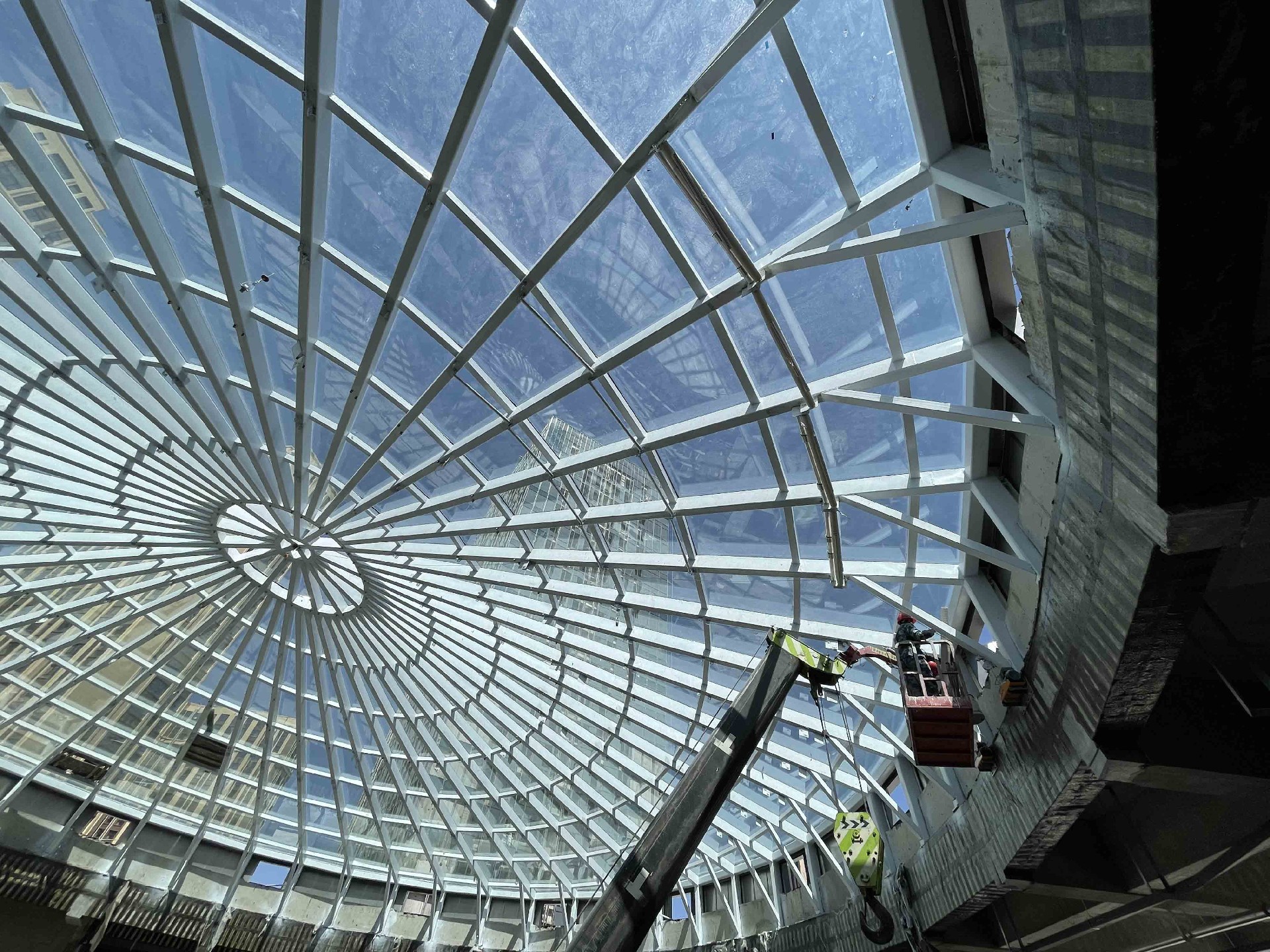 希旭智能內蒙古維多利摩爾城采光頂工程