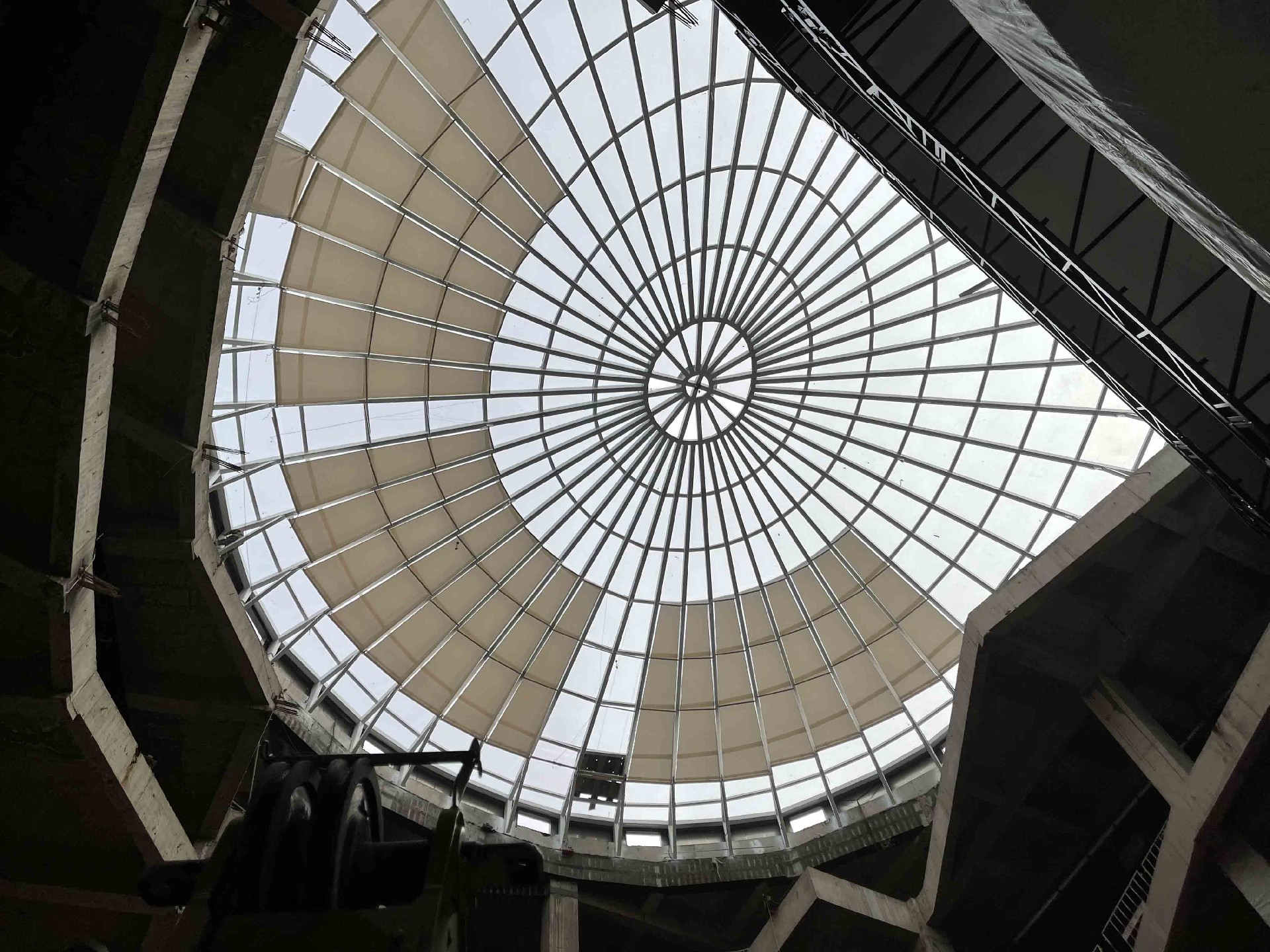 希旭智能內蒙古維多利摩爾城采光頂工程