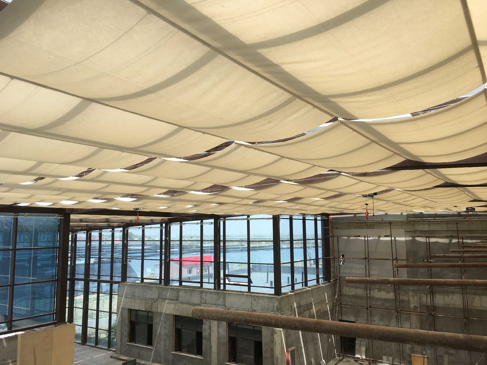 內蒙古呼和浩特 《黃河夢幻水世界》 采光頂工程