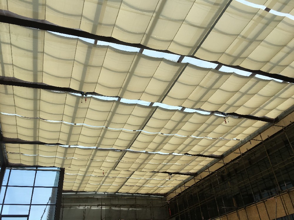 浙江專業生產銷售電動折疊篷，開放式陽臺解決辦法，電動遮陽防雨百葉涼亭，智能蜂巢簾，遮陽天幕，FCS折疊式天棚簾,采光頂電動遮陽簾，電動智能防風卷簾等遮陽周邊智能產品，集設計生產，安裝，維護于一體的智能科技企業，給您提供更加貼心的量身定制服務--杭州航城遮陽用品有限公司