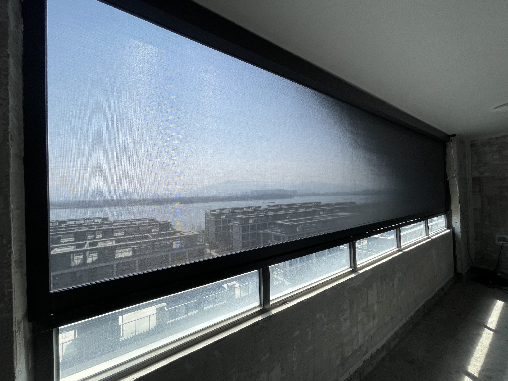 陽光城 西郊半島防風(fēng)卷簾案例