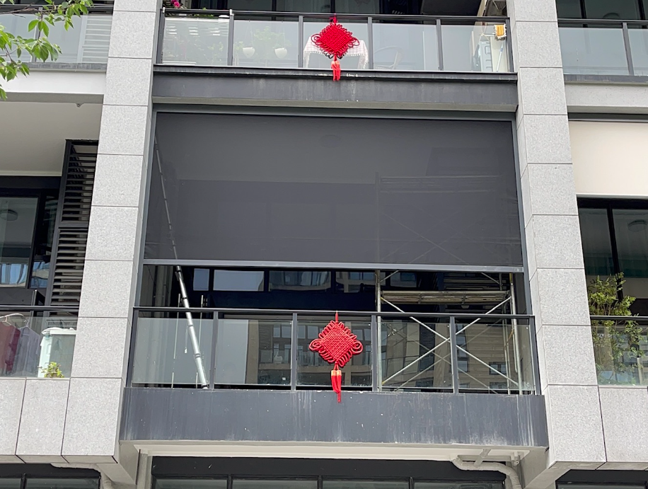 杭州中南未來里大型防風(fēng)卷簾