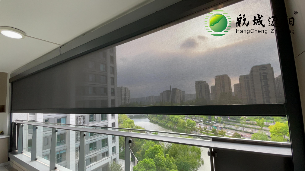 超寬防風卷簾家用陽臺案例