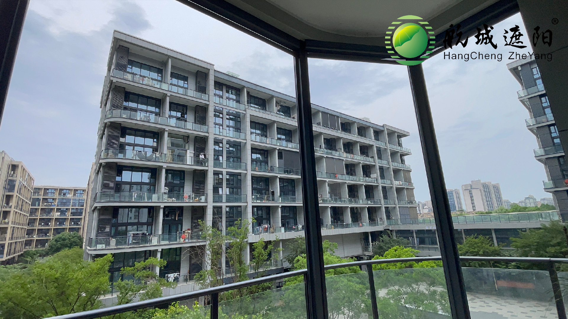 杭州中南未來里防風(fēng)卷簾案例